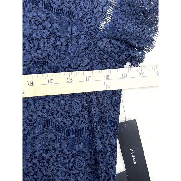 Lulu's NWT Women's Size Medium Dress Navy Lace Overlay Cap Sleeves - Picture 7 of 8